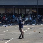 south-africa-zuma-riots:-death-toll-mounts-amid-looting