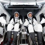 spacex:-inspiration4-amateur-astronauts-return-to-earth-after-three-days