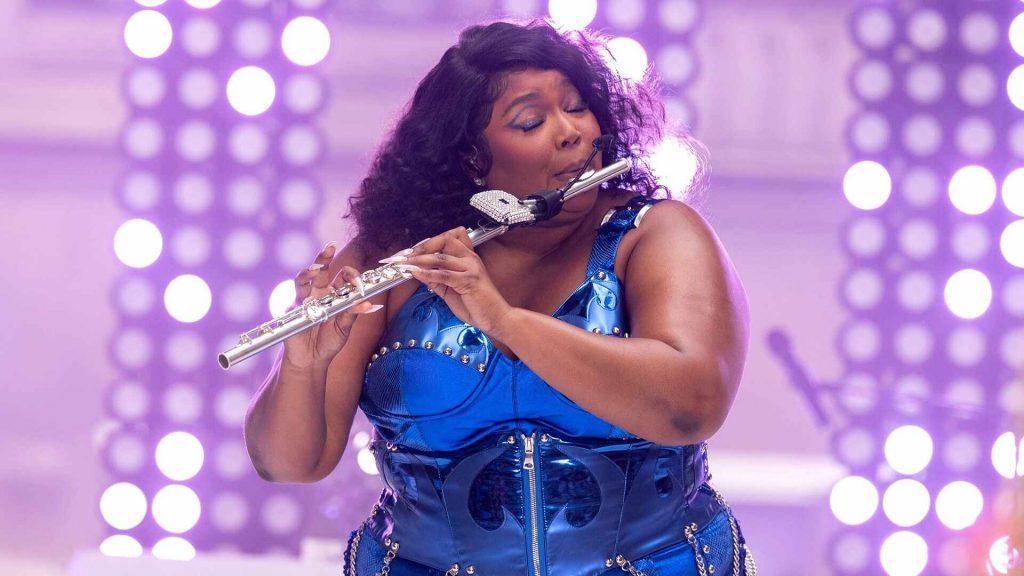 lizzo-makes-history-playing-200-year-crystal-flute