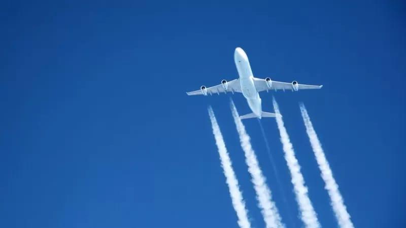 climate-change:-world-aviation-agrees-‘aspirational’-net-zero-plan