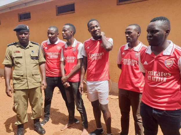 detained-arsenal-fans-freed-in-uganda