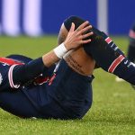 neymar-carried-off-as-messi-scores-late-psg-winner
